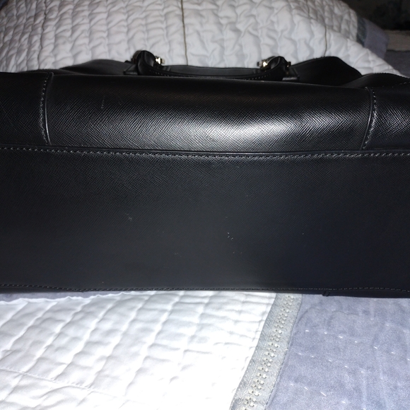 Tory Burch  medium purse - Picture 3 of 6